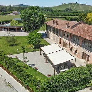 Вілла La Cascina Di Carlotta 1846 Agriturismo Альба Exterior photo