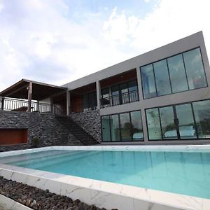 Million Stars Poolvilla Ванг-Нам-Кьяо Exterior photo