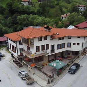 Готель Къща за гости Камината Тріґрад Exterior photo