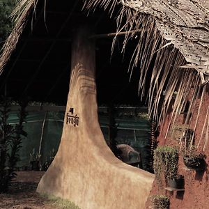 Вілла Praya - Mud House Малван Exterior photo
