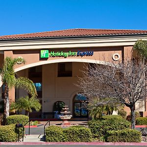 Holiday Inn Express Temecula, An Ihg Hotel Exterior photo