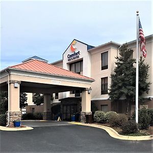 Comfort Inn & Suites Ашборо Exterior photo