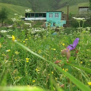 Готель Mountain House Xinaliq Exterior photo