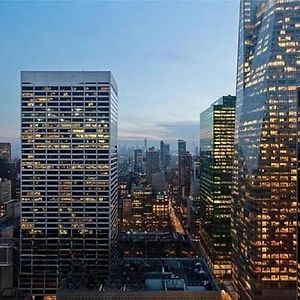 Stunning 2Bd Apartment On The 38Th Floor In Midtown Нью-Йорк Exterior photo
