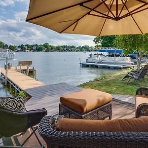 Okauchee Lake Vacation Rental With Boat Dock! Окономовок Exterior photo