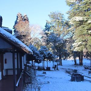 Готель Drakensberg White Mountain Backpackers Есткорт Exterior photo