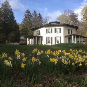 Black Sheep Inn And Spa Гаммондспорт Exterior photo