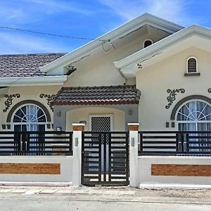 Вілла Bohol Transient House Dauis Exterior photo