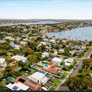 Charming Bayside Home Burraneer Exterior photo