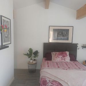 Bed and Breakfast Chambre Climatisee A 20 Minutes De Bordeaux Marcamps Exterior photo