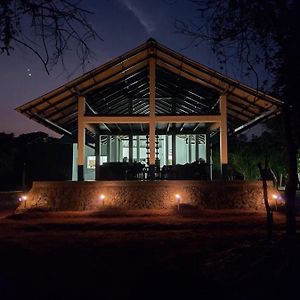 Готель Forest Edge Bungalow - Wilpattu Galkadawala Exterior photo