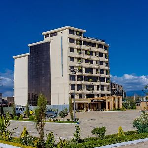 The Glacier Hotel Наньюкі Exterior photo