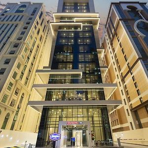 Готель Hampton By Hilton Doha Old Town Exterior photo