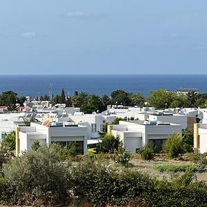 Villa Beverly Hills - Luxury Design In Kyrenia Кіренія Exterior photo