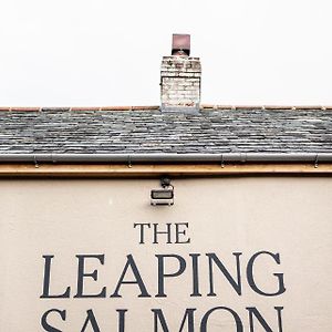 Готель The Leaping Salmon Єлвертон Exterior photo