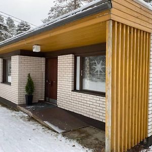 Апартаменти Row House In Meltosjaervi Exterior photo