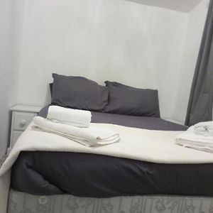 Вілла Captivating 1-Bed Chalet In Newquay Ньюкі Exterior photo