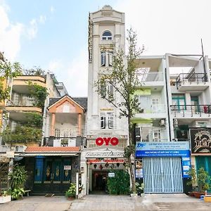 Thanh Tuyen Hotel - 27 Duong So 17, Q. Binh Tan - By Bay Luxury Хошимін Exterior photo