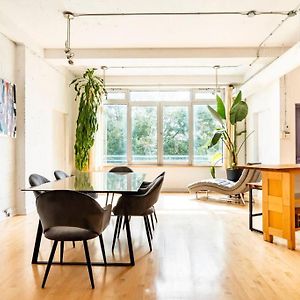 Mileend - Huge Bright & Modern Loft Suite - Kingbed Монреаль Exterior photo