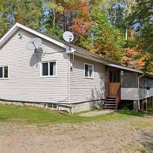 Вілла Nature Escape At Chalet Domaine Moran Namur Exterior photo