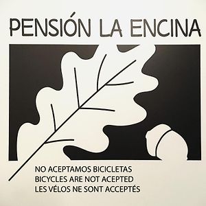 Pension La Encina Санто-Домінго-де-ла-Кальсада Exterior photo