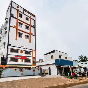 Готель Oyo Pramukh Heights Gannavaram Exterior photo