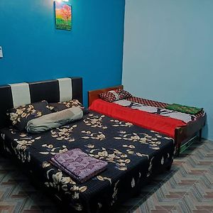 Sr Kampar Homestay, Bandar Baru Кампар Exterior photo