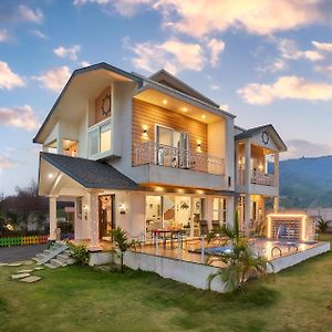 Stayvista'S Kaarma Villa - Valley-View Villa With Outdoor Pool, Lawn Featuring A Gazebo & Machan Лонавла Exterior photo