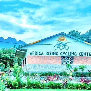 Готель Africa Rising Cycling Center Рухенгері Exterior photo
