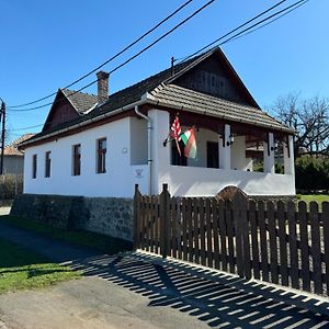 Karavan Guest House Голловкив Exterior photo