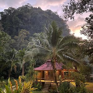 Готель Khaosok Monkeys & River Camps Khao Sok National Park Exterior photo