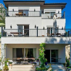 Villa Forest Largely Designed Private Villa With Pool And Garden Гьоджек Exterior photo