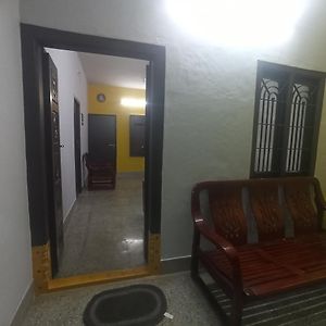 Апартаменти Eastern Service Flat Tiruchirappalli Exterior photo