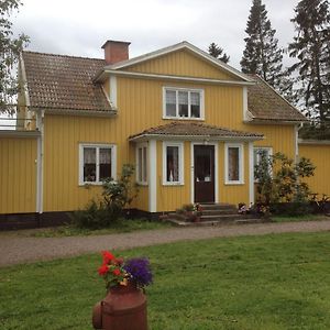 Bed and Breakfast Marielund Gard Скара Exterior photo