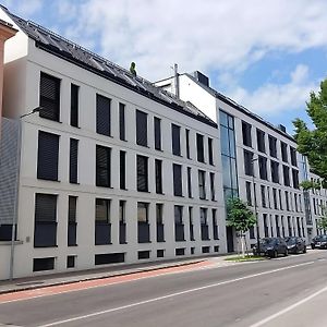 Апартаменти Euphoria Zentral - Parkplatz - Kuche - Netflix Вінер-Нойштадт Exterior photo