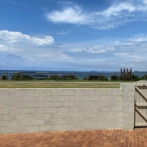 'Beachside Escape' A Breezy Waterfront Family Abode Towradgi Exterior photo
