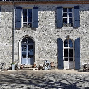 Bed and Breakfast Au Bonheur D'Alphonse Lusignan-Petit Exterior photo