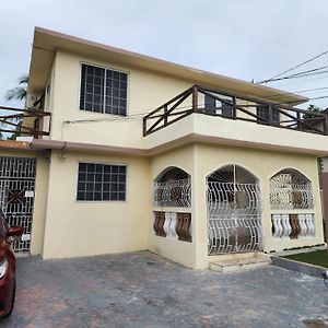 Апартаменти 11Onessex2 In The Heart Of Kingston Jamaica Exterior photo