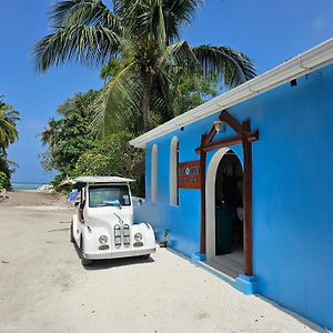 Готель Island Luxury Fehendhoo Exterior photo