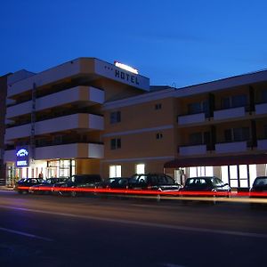 Hotel Europolis Тульча Exterior photo