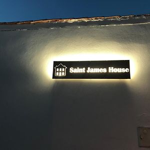 Saint James House Пон Exterior photo