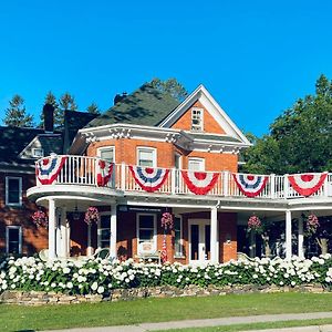 1000 Islands Bed And Breakfast-The Bulloch House Ґананокве Exterior photo