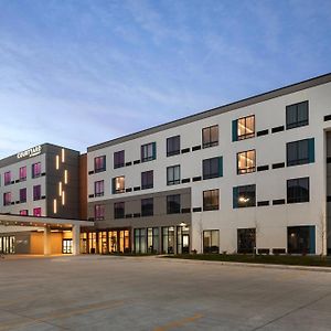 Готель Courtyard By Marriott Беттендорф Exterior photo