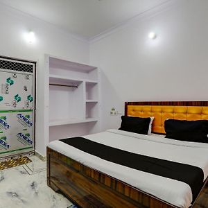 Super Oyo Flagship Darbar Guest House Горакхпур Exterior photo