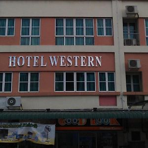 Hotel Western Сандакан Exterior photo