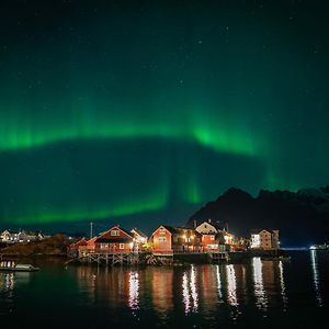 Готель Henningsvaer Rorbuer Exterior photo