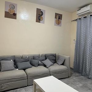 Appartement Entier F3 Climatise Agreable, Spacieux Et Confortable A Gadaye Дакар Exterior photo