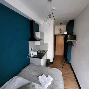 Double Room With Bathroom And Kitchenette Манчестер Exterior photo