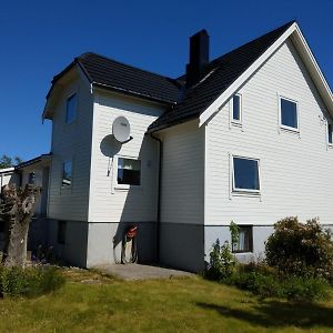 Вілла Haus Auf Der Insel Skuloya Олесунн Exterior photo
