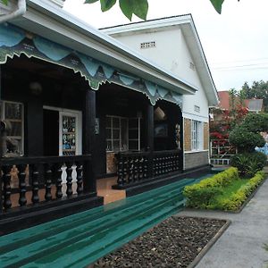 Amahoro Guest House Рухенгері Exterior photo